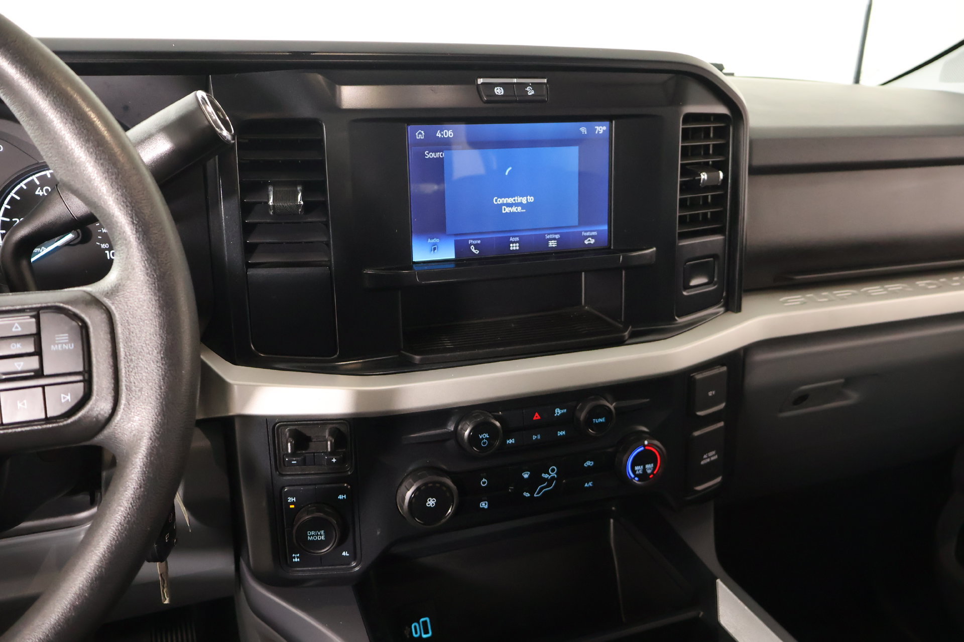 Used 2025 Ford F350 XLT w/ FX4 Off-Road Package AWD/4WD image 5