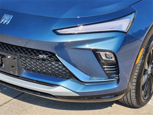 Used 2024 Buick Envista Sport Touring w/ Experience Buick Package image 9