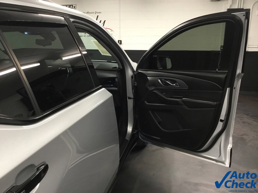 Used 2021 Chevrolet Traverse Premier w/ Redline Edition AWD/4WD image 16