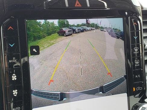 Used 2022 RAM 1500 Laramie w/ Off Road Group image 31