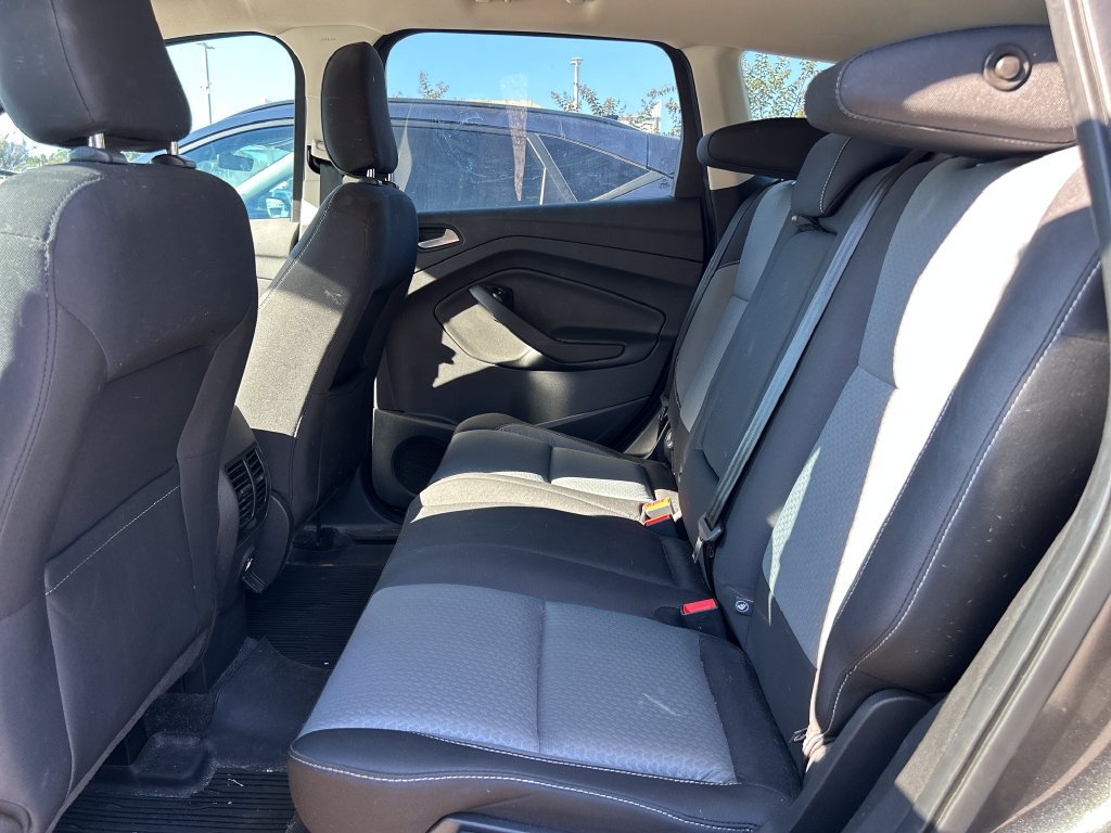 Used 2018 Ford Escape SE w/ SE Sync 3 Package FWD image 10
