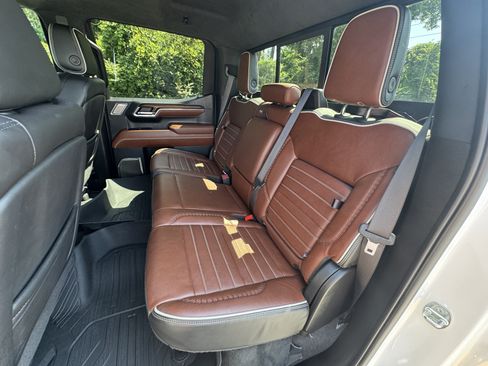 Used 2024 GMC Sierra 1500 Denali Ultimate AWD/4WD image 18