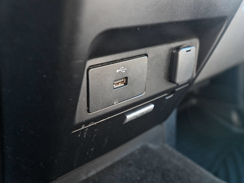 Used 2018 Ford F150 XLT AWD/4WD image 33