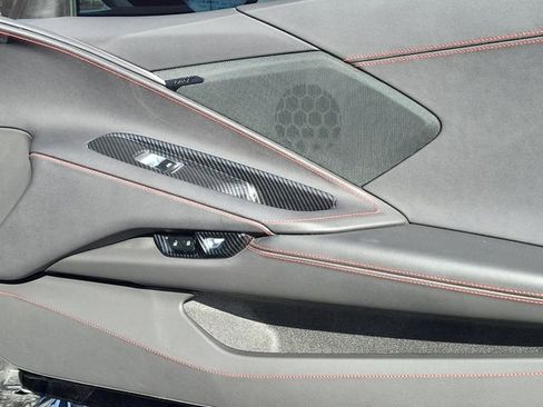 Used 2022 Chevrolet Corvette Stingray w/ Z51 Performance Package image 15