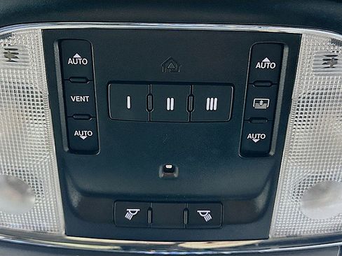 Used 2017 Chrysler 300 S w/ 300S Premium Group image 22