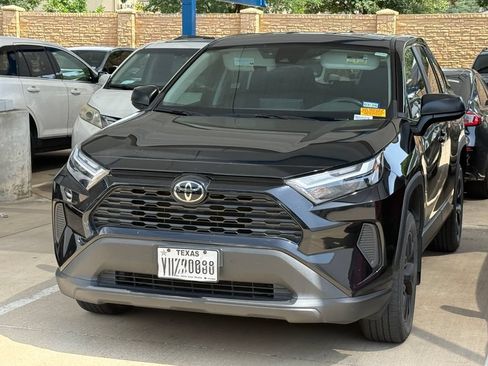 Used 2024 Toyota RAV4 LE FWD image 1