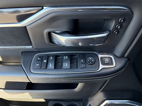 Used 2022 RAM 2500 Laramie image 12