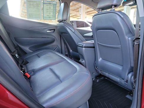 Used 2019 Chevrolet Bolt Premier w/ Infotainment Package image 25