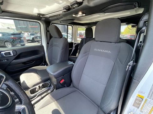 Used 2023 Jeep Wrangler Unlimited Sahara w/ Cold Weather Group AWD/4WD image 18