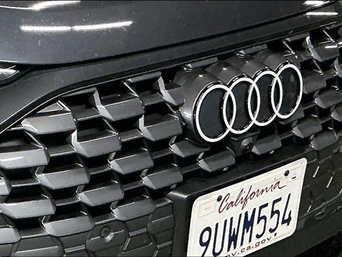 Used 2025 Audi Q5 Premium Plus w/ Premium Plus image 32