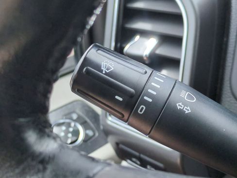 Used 2017 Ford F150 XLT w/ Equipment Group 302A Luxury AWD/4WD image 26