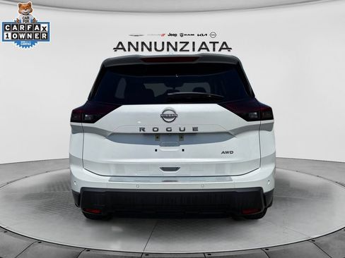 Certified 2025 Nissan Rogue SV AWD/4WD image 4