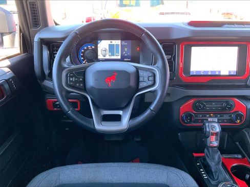 Used 2022 Ford Bronco Big Bend image 5