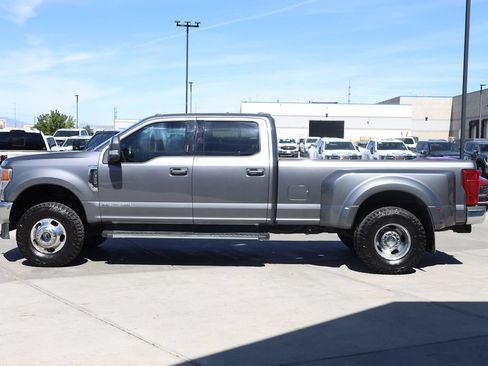 Used 2022 Ford F350 Lariat AWD/4WD image 3