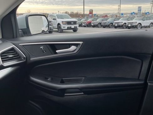 Used 2022 Ford Edge SEL w/ Convenience Package image 27