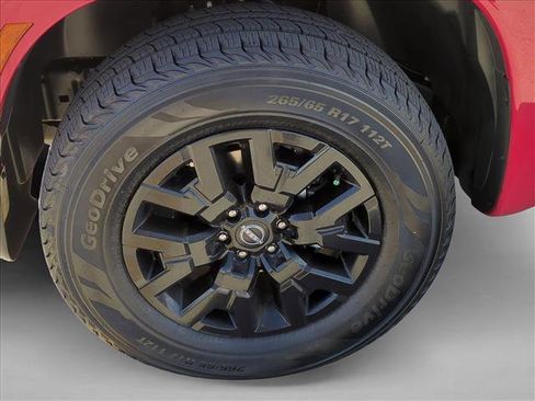 Used 2022 Nissan Frontier SV image 22