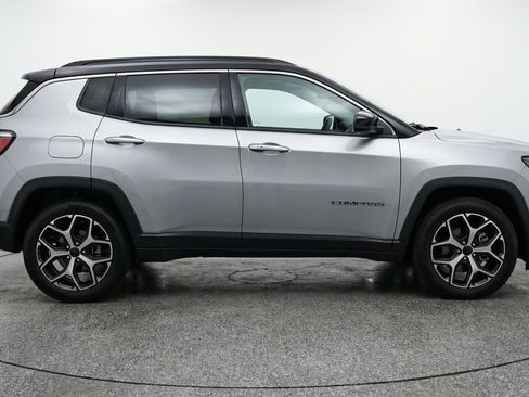Used 2025 Jeep Compass Limited AWD/4WD image 11