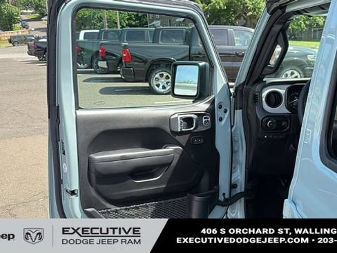 Used 2024 Jeep Wrangler Unlimited AWD/4WD image 10