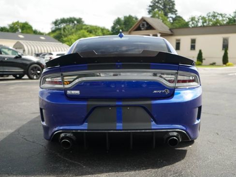 Used 2018 Dodge Charger SRT Hellcat w/ Harman/Kardon Audio Group RWD image 19