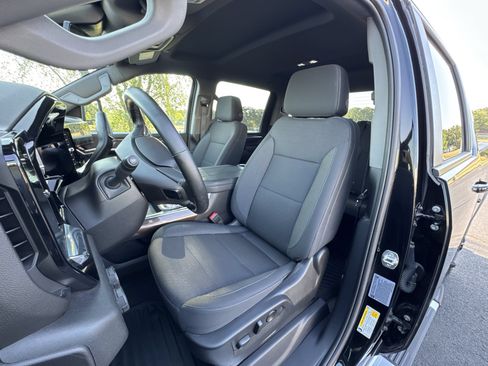 Used 2025 Chevrolet Silverado 2500 LT w/ Trail Boss Package AWD/4WD image 11