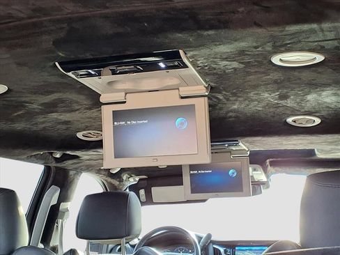 Used 2015 Cadillac Escalade ESV Premium image 15