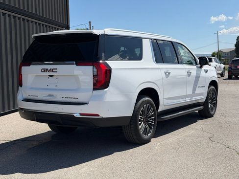 Used 2025 GMC Yukon XL Elevation AWD/4WD image 7
