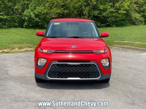 Used 2021 Kia Soul S image 2