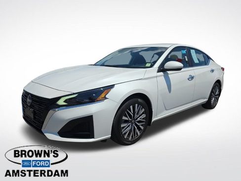 Used 2023 Nissan Altima 2.5 SV FWD image 4