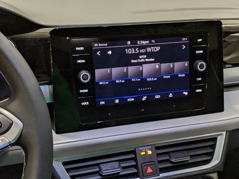 New 2025 Volkswagen Taos SE image 16