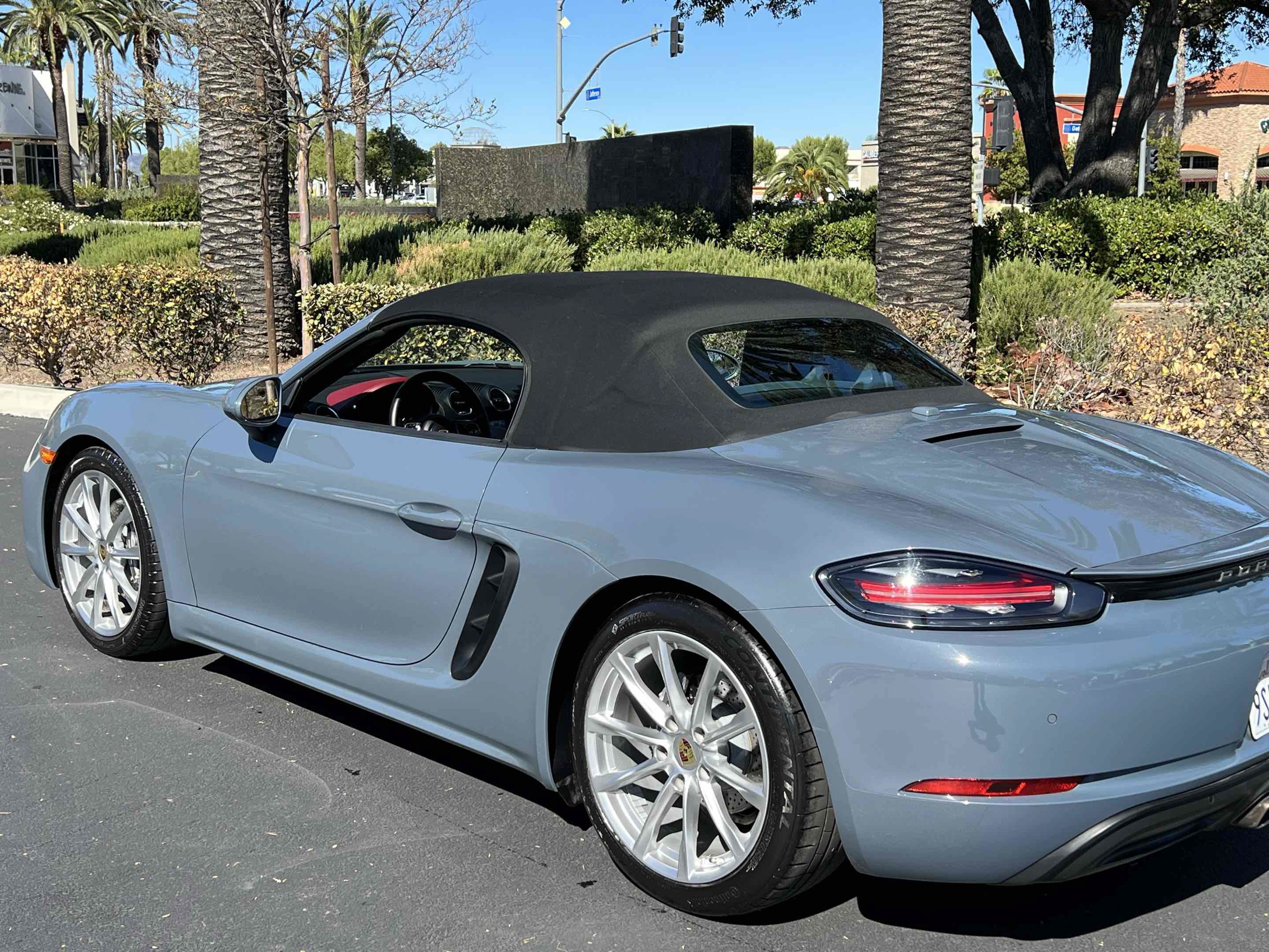 Used 2017 Porsche 718 Boxster RWD image 32