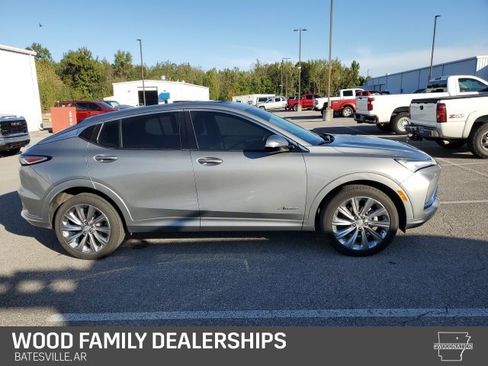 Certified 2024 Buick Envista Avenir image 4