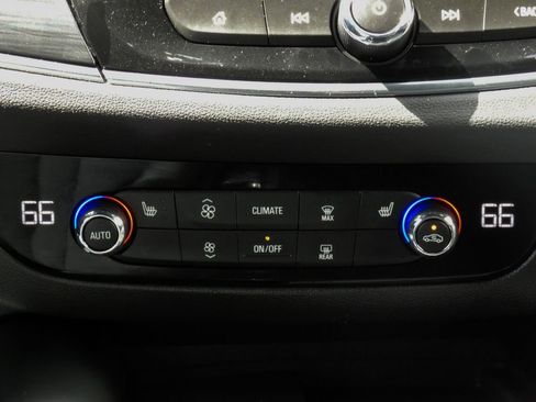 Used 2023 Buick Enclave Essence w/ Experience Buick Package image 12