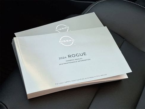 Used 2024 Nissan Rogue SL w/ SL Premium Package image 28