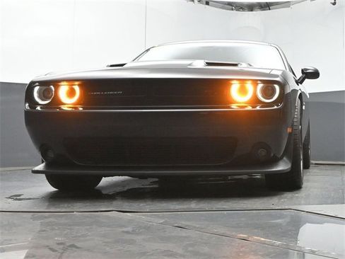 Used 2016 Dodge Challenger R/T Scat Pack image 29