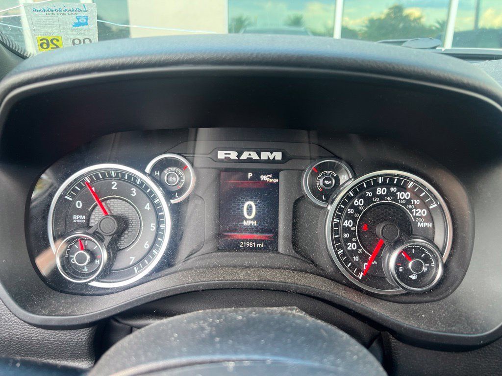 Used 2025 RAM 1500 Big Horn RWD image 6