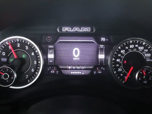 Used 2022 RAM 1500 Big Horn AWD/4WD image 20