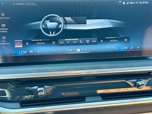 New 2026 BMW X5 sDrive40i w/ Premium Package image 13