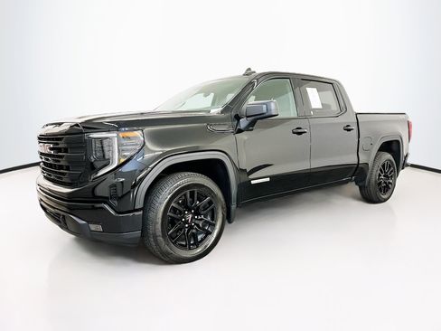 Used 2024 GMC Sierra 1500 Elevation image 3