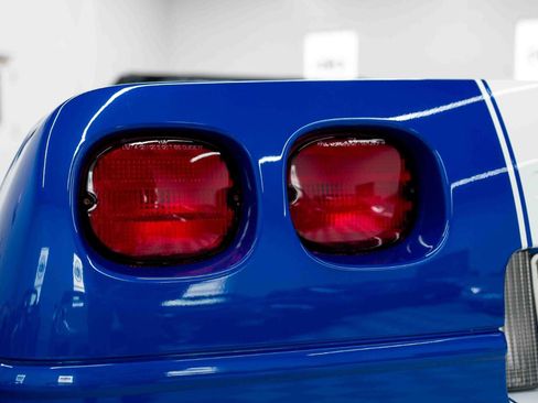 Used 1996 Chevrolet Corvette Convertible RWD image 32