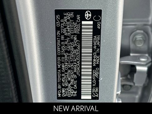 Used 2025 Toyota Prius LE image 33