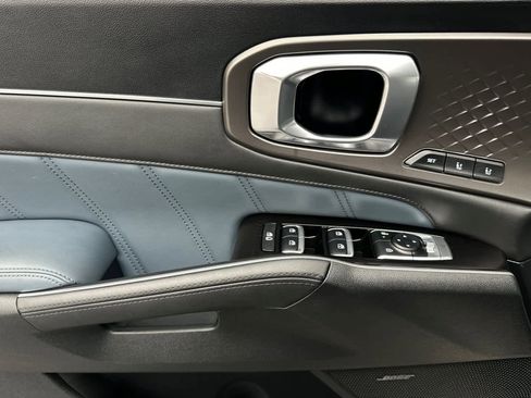 Used 2025 Kia Sorento SX Prestige image 12