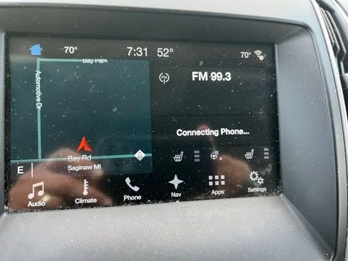 Used 2018 Ford Edge SEL w/ Equipment Group 201A FWD image 9