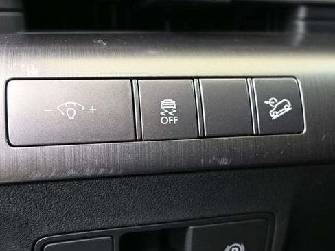 Certified 2025 Hyundai Kona SEL AWD/4WD image 23