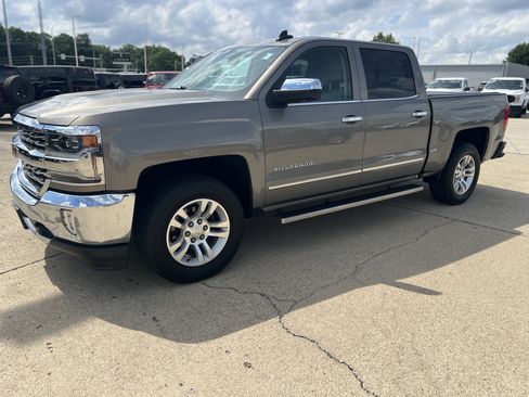 Used 2017 Chevrolet Silverado 1500 LTZ AWD/4WD image 26