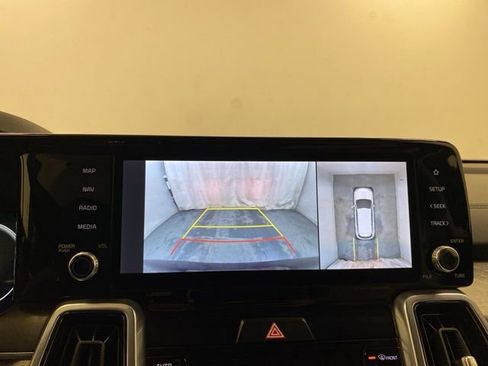 Used 2023 Kia Sorento SX Prestige image 11