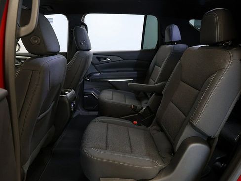 New 2025 Chevrolet Traverse LT w/ Enhanced Driving Package FWD image 10