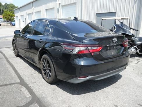 Used 2021 Toyota Camry LE FWD image 8