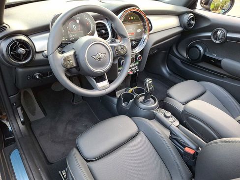 Used 2023 MINI Cooper S FWD image 8