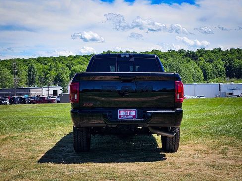 Used 2025 RAM 2500 Laramie AWD/4WD image 5
