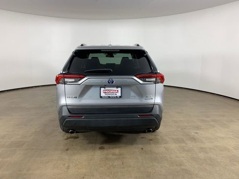 Used 2022 Toyota RAV4 XLE w/ Convenience Package image 10